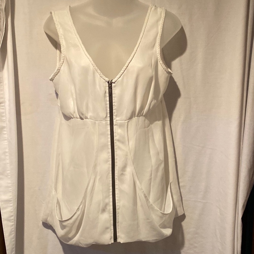Ladies sleeveless summer top